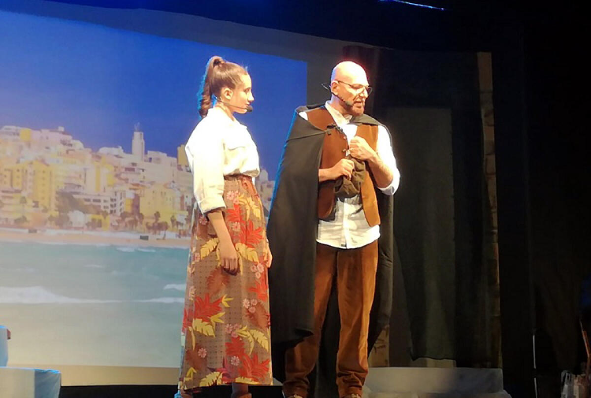 Ghela e la sua storia, risate ed applausi e quell'amara riflessione - Un momento della commedia "Ghela"