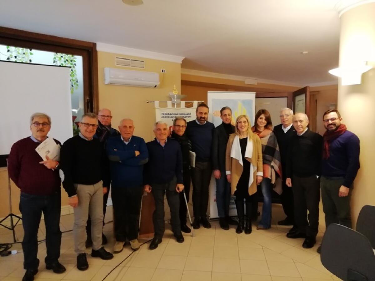 Meeting regionale della Fidas Sicilia - Il gruppo gelese insieme al presidente Fidas Sicilia Salvo Caruso
