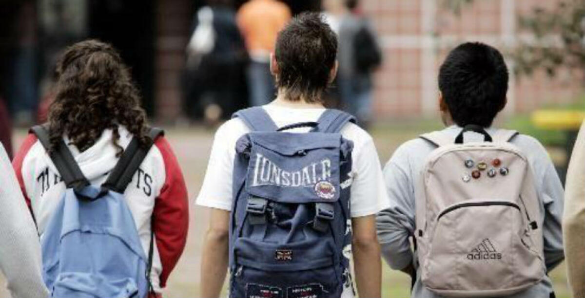 Studente senegalese minacciato e picchiato, un presunto caso di razzismo: due minori gelesi dal gip - 