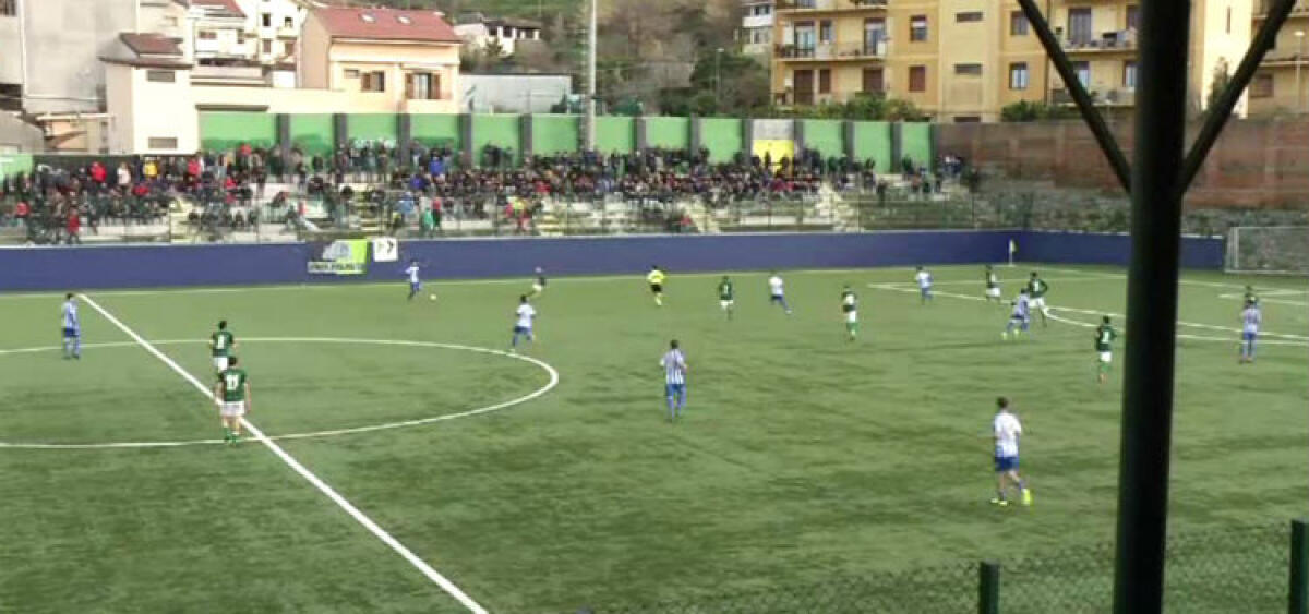 Gela aggredito a Palmi, sei Daspo a dirigenti e tifosi calabresi: ci sono parenti del boss Alvaro - 