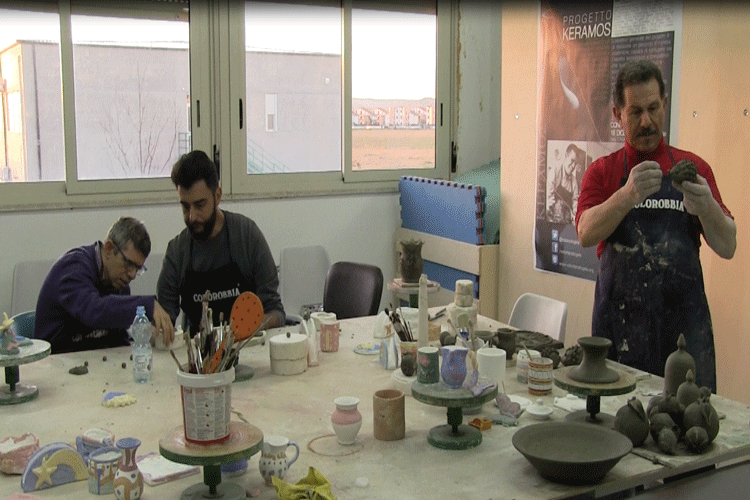 ceramica-laboratorio.gif