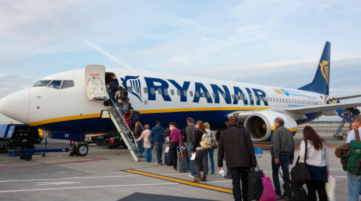 Volo cancellato, Ryanair risarcirà passeggero locale: "Competenza non è dei giudici irlandesi" - 