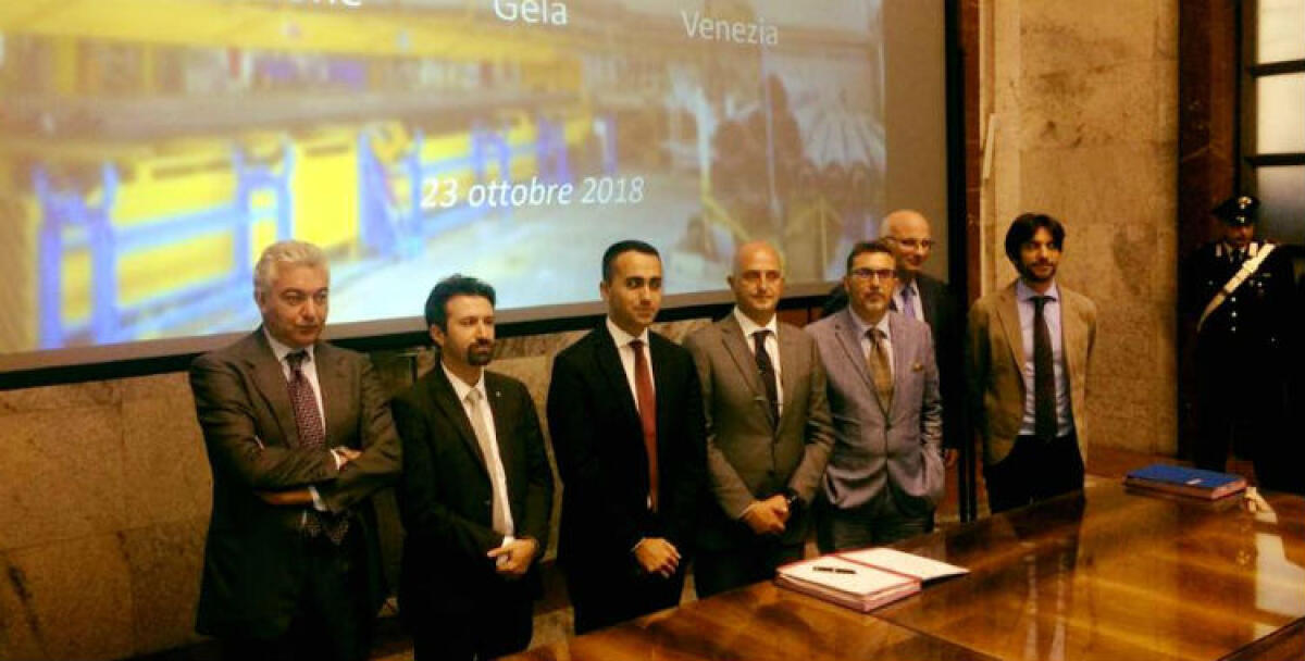 I progetti da finanziare con i soldi dell'Accordo di programma, primo confronto Invitalia-imprenditori - Tre anni fa la firma dell'Accordo di programma al ministero