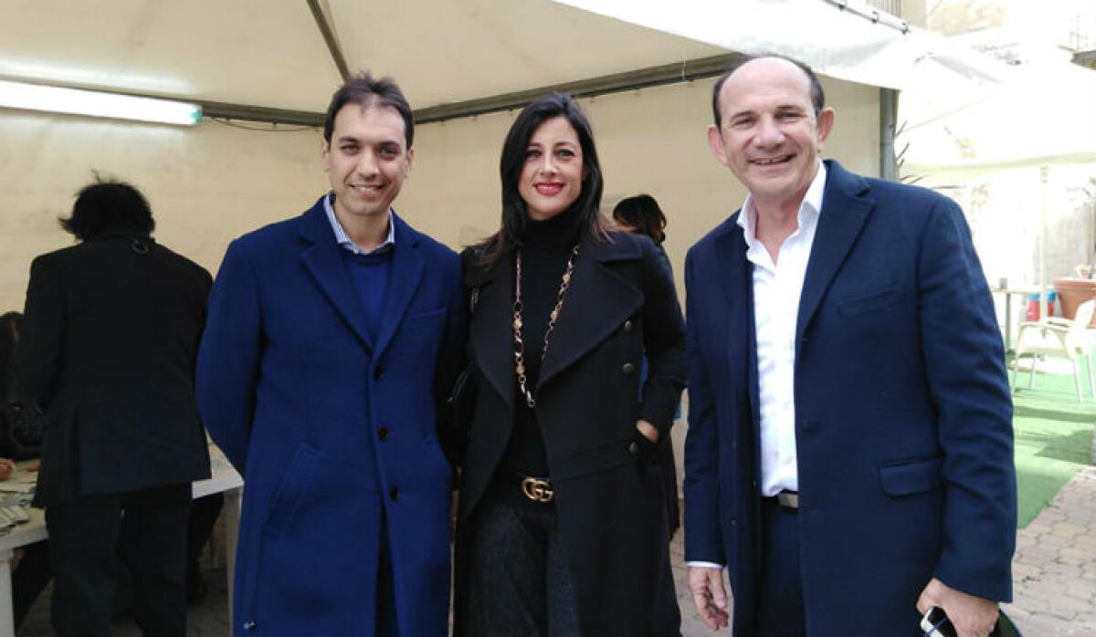 Dem cercano alleati, le trattative mettono in ombra le primarie: tutti al gazebo aspettando la chiamata giusta - I dem hanno dato un mandato esplorativo a Di Cristina