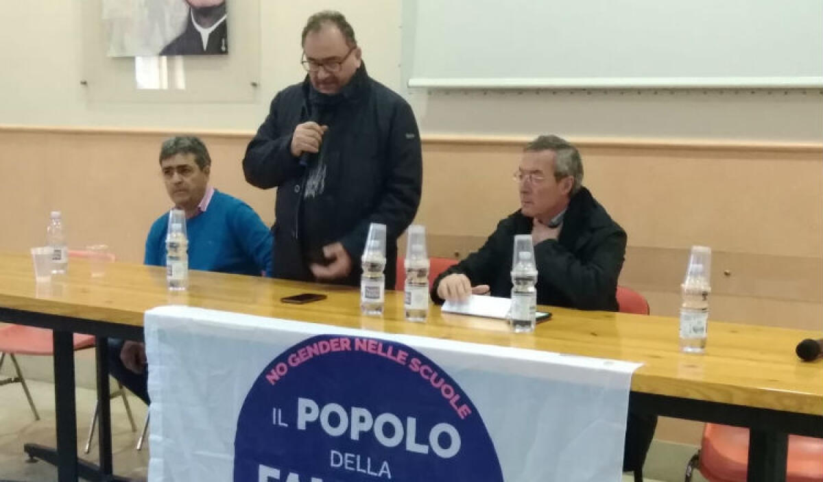 Popolo della famiglia con Greco, intesa raggiunta: in lista anche Caci e Mauro e l'ex crocettiano Guastella - Greco e i responsabili locali del Popolo della famiglia