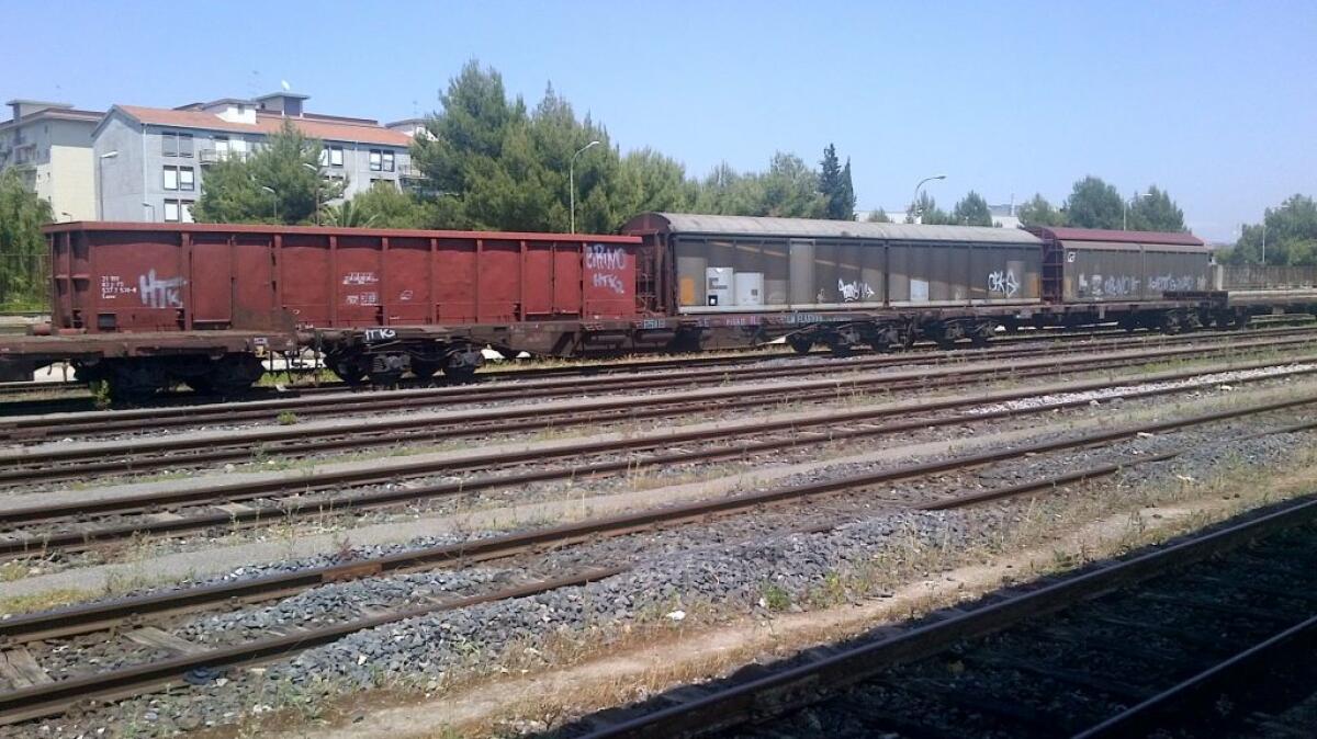 In stato confusionale minaccia di suicidarsi, soccorsa una donna alla stazione - 