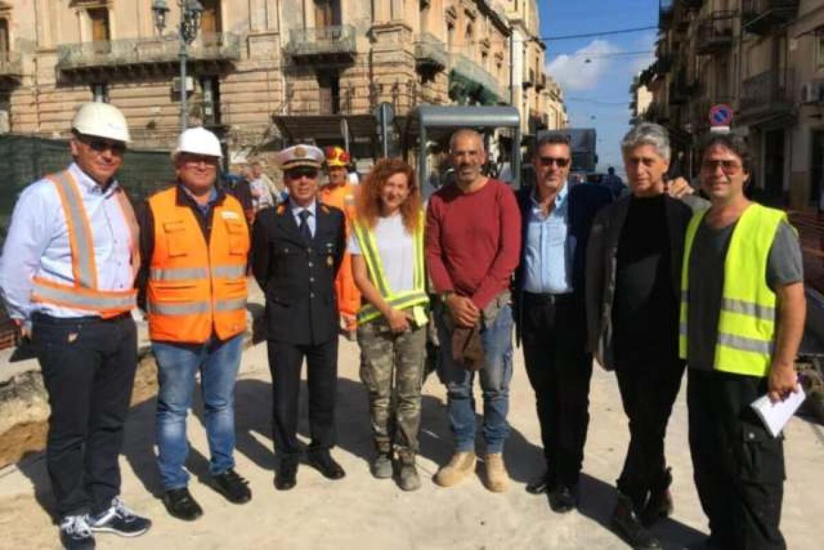 Centro storico impraticabile, ipotesi ordinanza per risolvere l'enigma del cantiere - Arena potrebbe intervenire con un'ordinanza d'urgenza