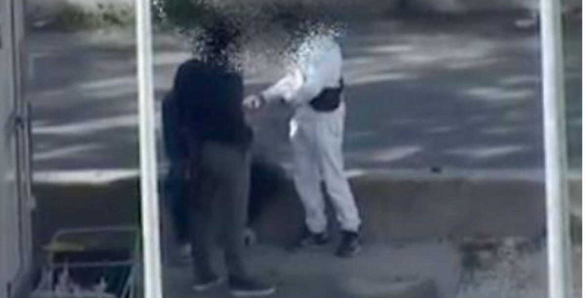 Una pistola agli stiddari, cambia competenza nel caso di un operaio: prescrizione vicina - Immagini di repertorio