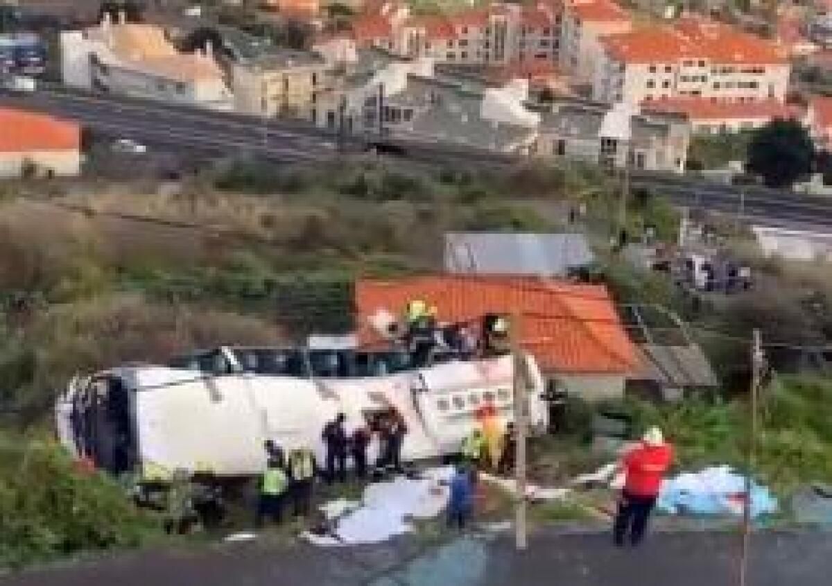 PULLMAN SI RIBALTA A MADEIRA, MORTI 28 TURISTI TEDESCHI - 