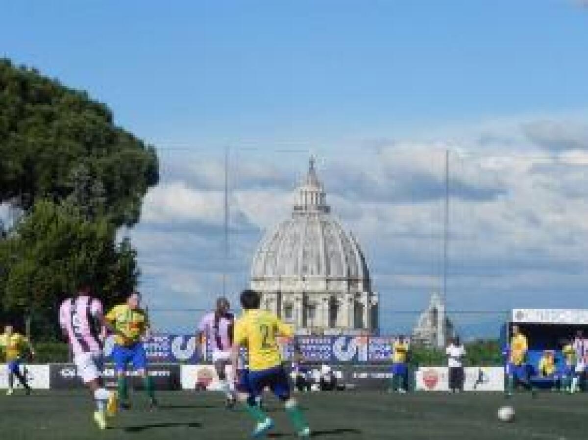 CALCIO: CLERICUS CUP. E' GIA' PASQUA PER SPAGNA E S. GUANELLA - 