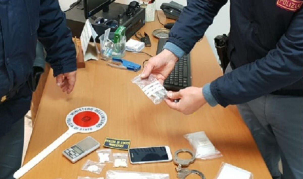 La cocaina in casa, arrestato Di Pietro: ha cercato di liberarsene lanciandola dal balcone - 