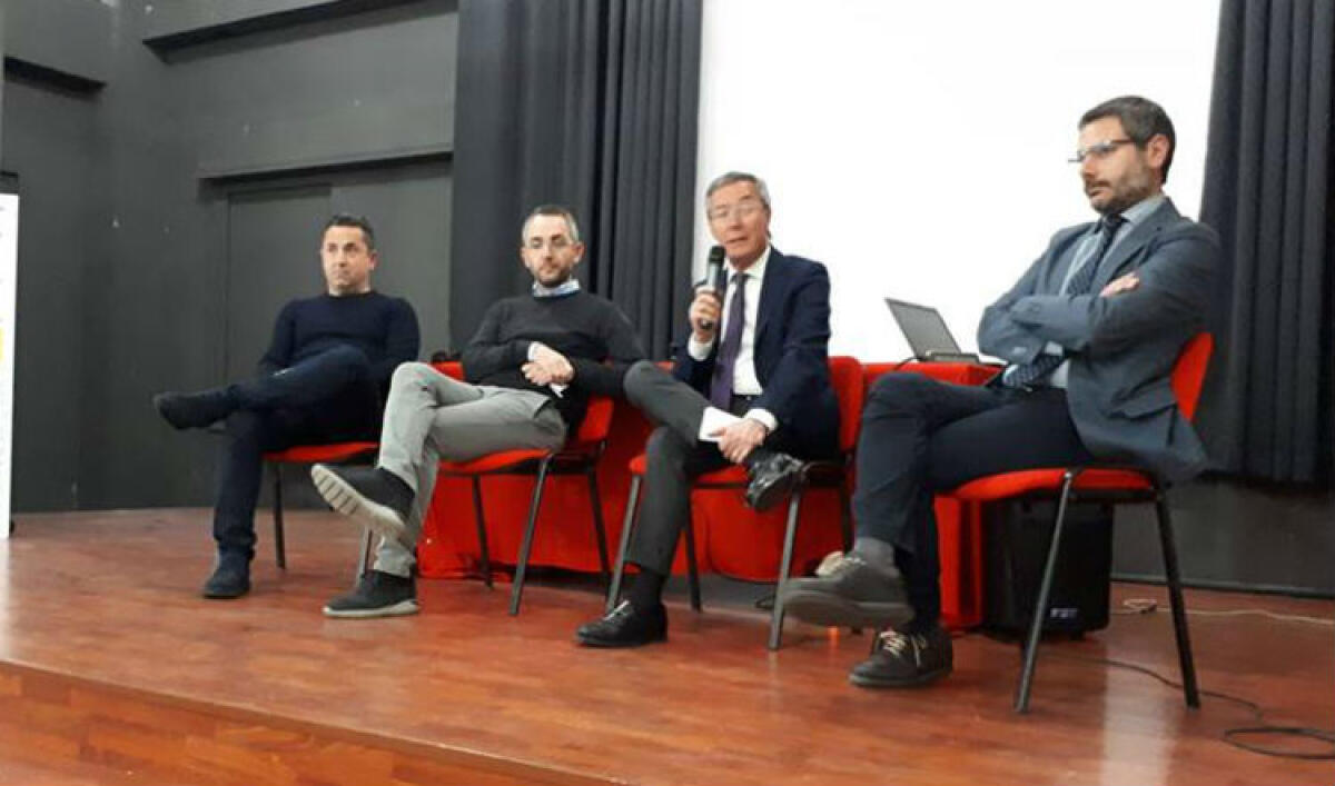 Partiti nascosti, "nuovi" contro "vecchi" e pochi guizzi: una scialba campagna elettorale al capolinea - I quattro candidati tra una settimana si presenteranno agli elettori