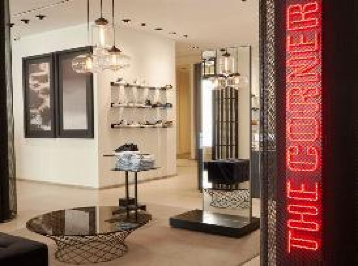 THECORNER.COM, PRIMO E-COMMERCE LUXURY CON 5 NEGOZI IN EUROPA - 