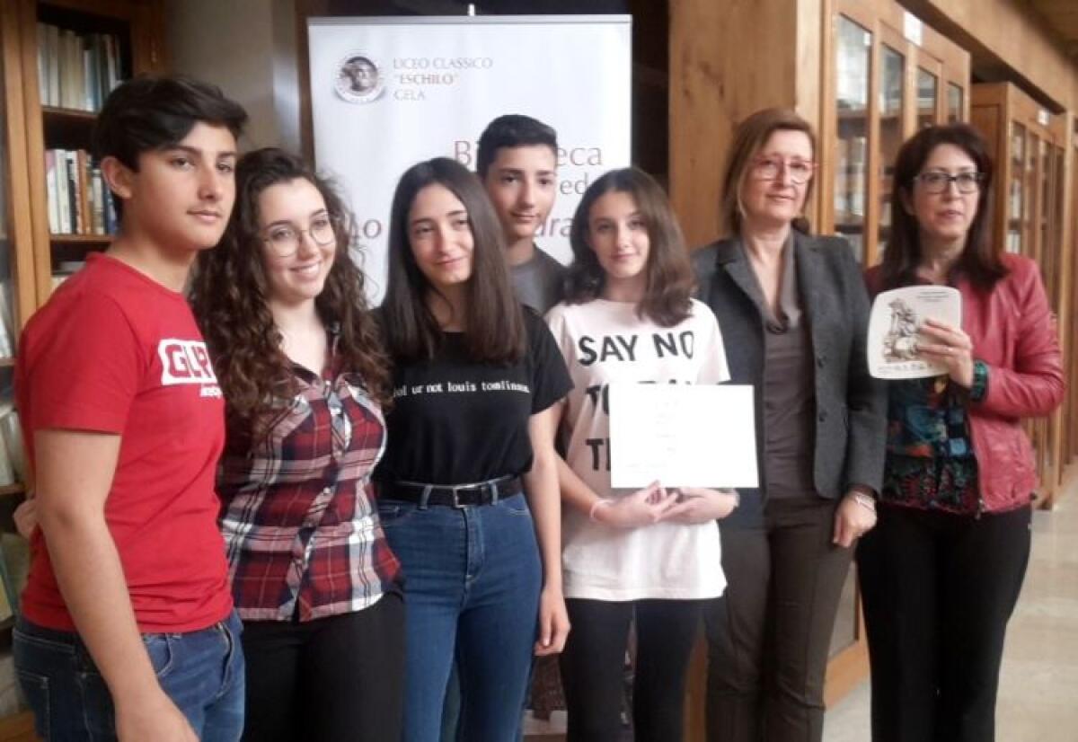 Menzione speciale ed una borsa di studio per gli studenti del Classico al concorso per Pirandello - 