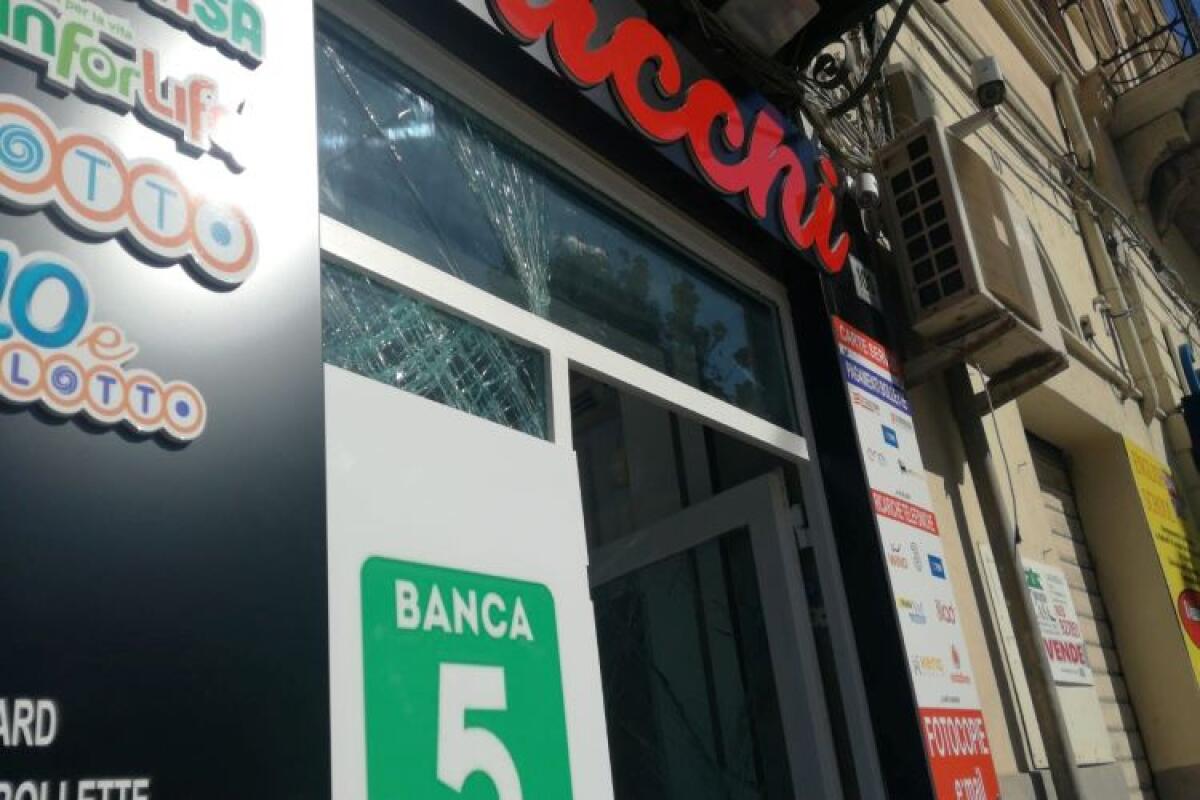 La banda del buco ha colpito ancora, due colpi nella notte per rubare tabacchi - 