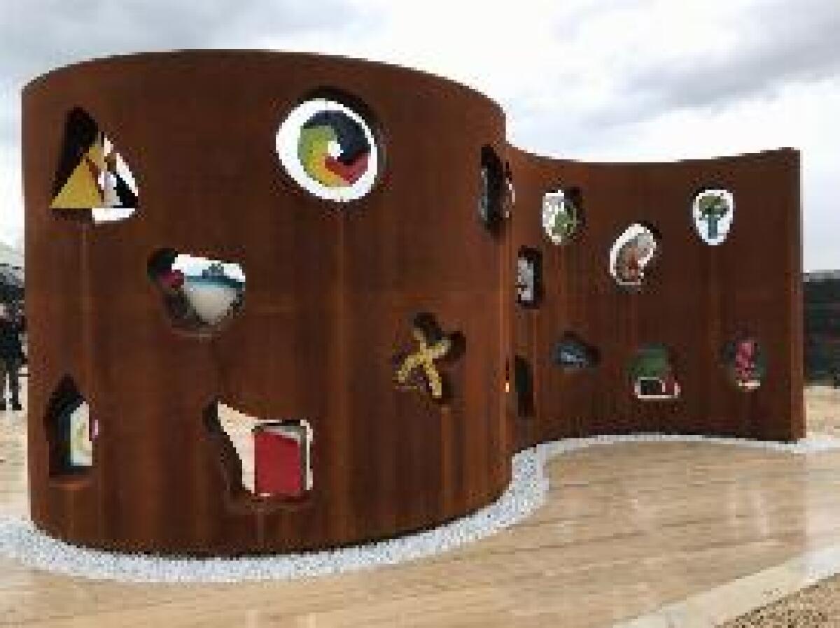 TOR VERGATA A SOSTEGNO DELL'AMBIENTE, ECCO SCULTURA "ONDA2030" - 