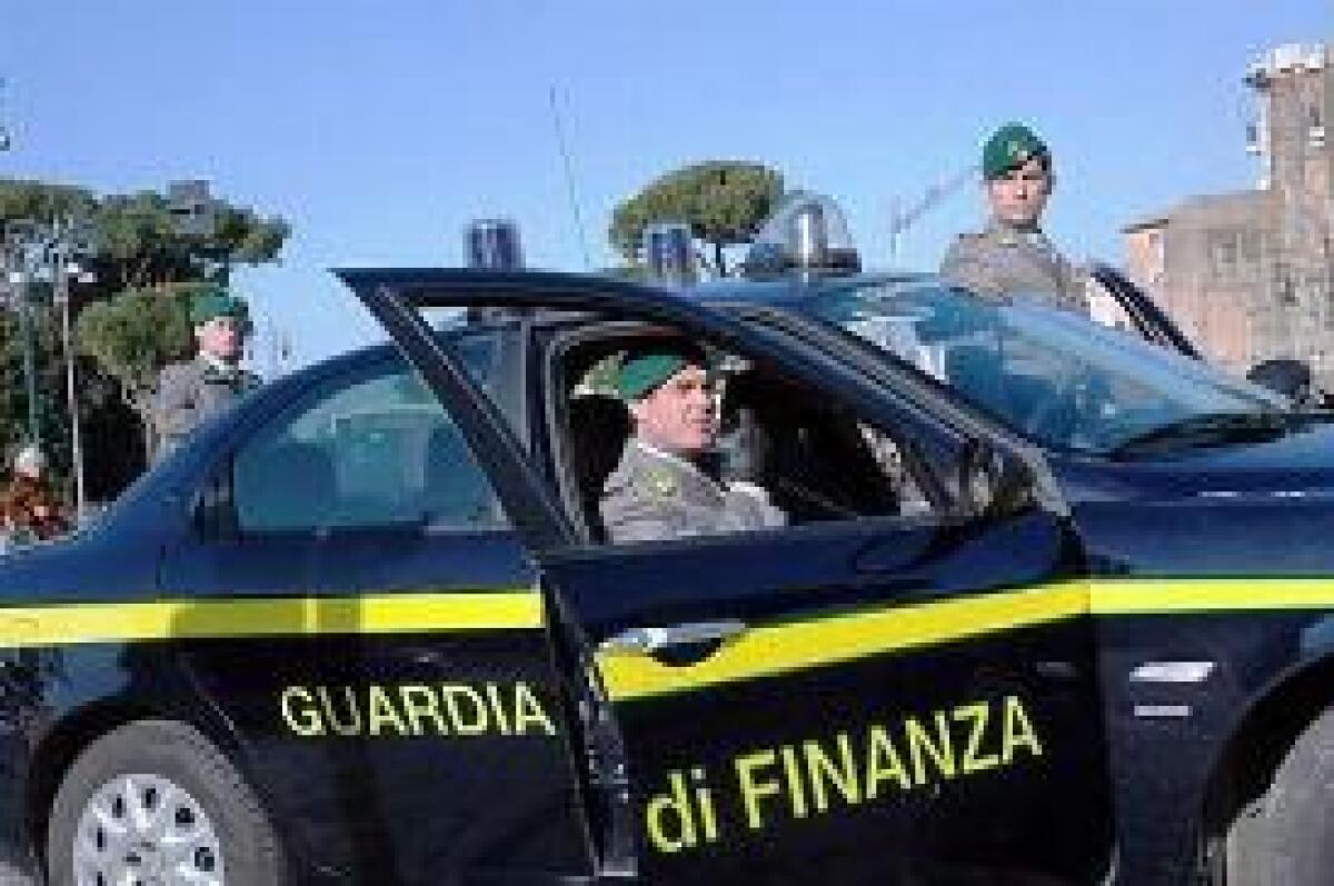 ROMA: FALSO MADE IN ITALY, SEQUESTRATI 270 MILA ARTICOLI PELLETTERIA - 