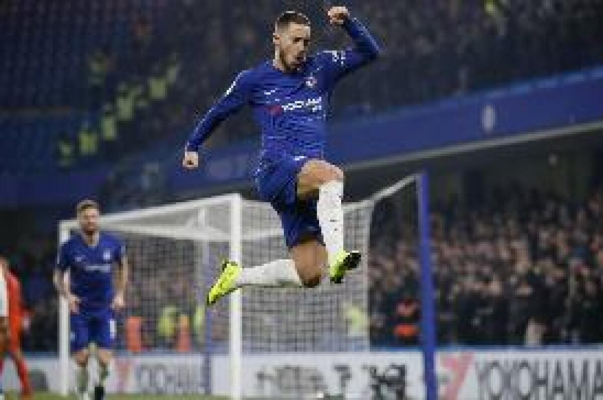 CALCIO: EUROPA LEAGUE. CHELSEA BATTE 4-1 ARSENAL E ALZA COPPA - 