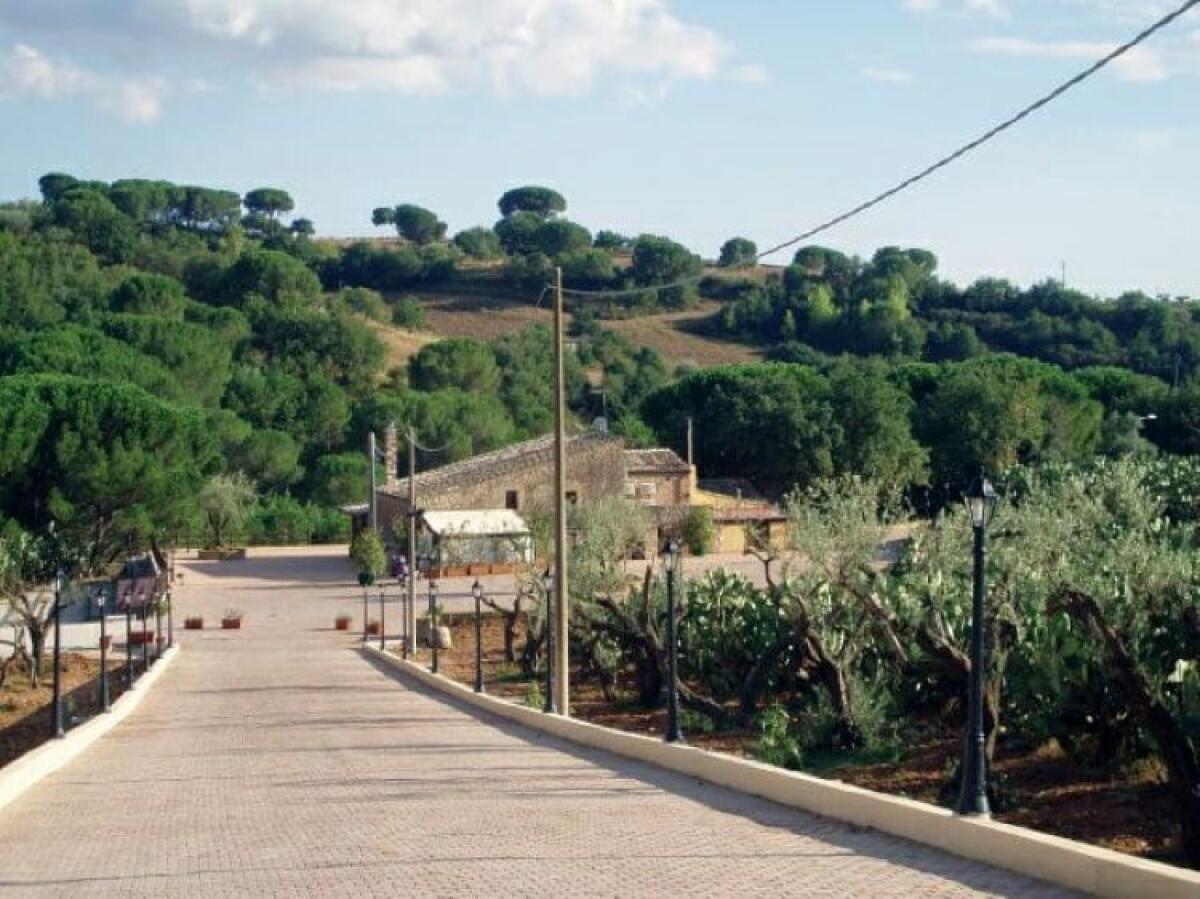 Frodi fiscali, sequestrati 4 milioni di euro di beni al commercialista Cascino -
