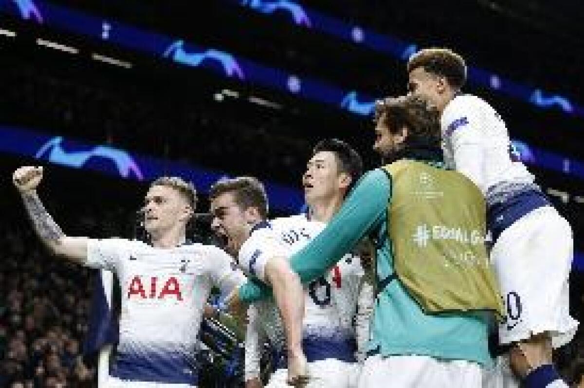 CHAMPIONS; AJAX-TOTTENHAM 2-3, INGLESI IN FINALE CON LIVERPOOL - 
