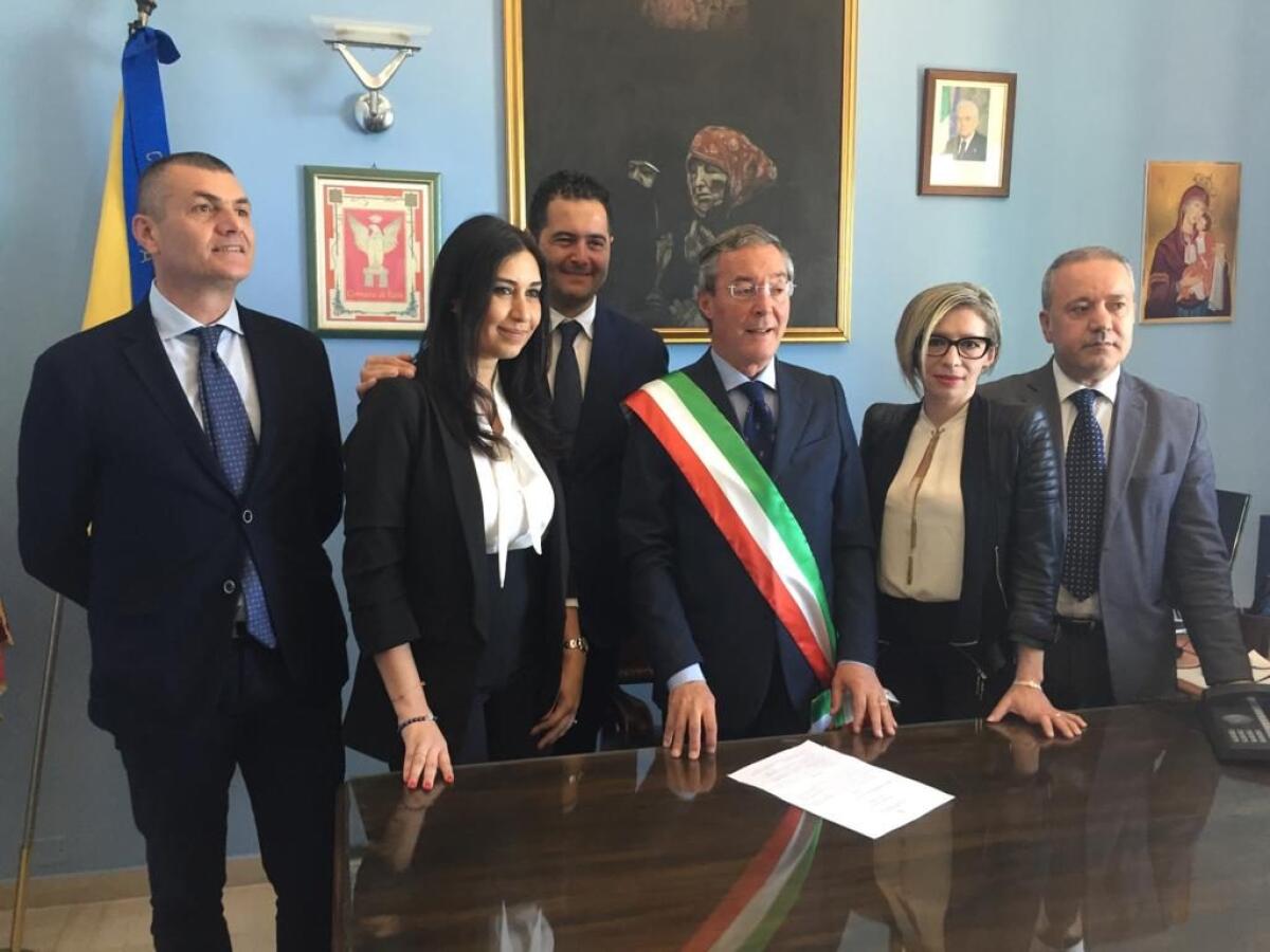 La nuova giunta ha giurato, Di Stefano vice: Sammito rifiuti, lavori pubblici a Liardi - Potrebbe saltare l'ingresso di Licata