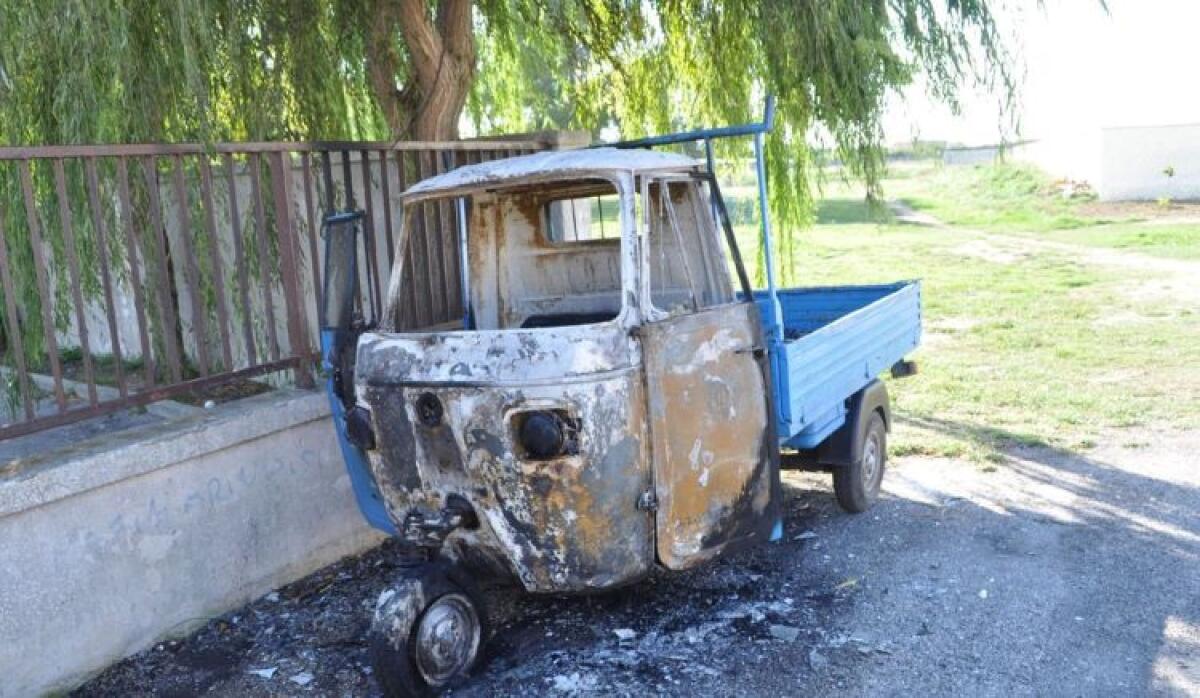 Incendio in via Rio De Janiero, fiamme alla motoape di un disoccupato - (foto archivio) 