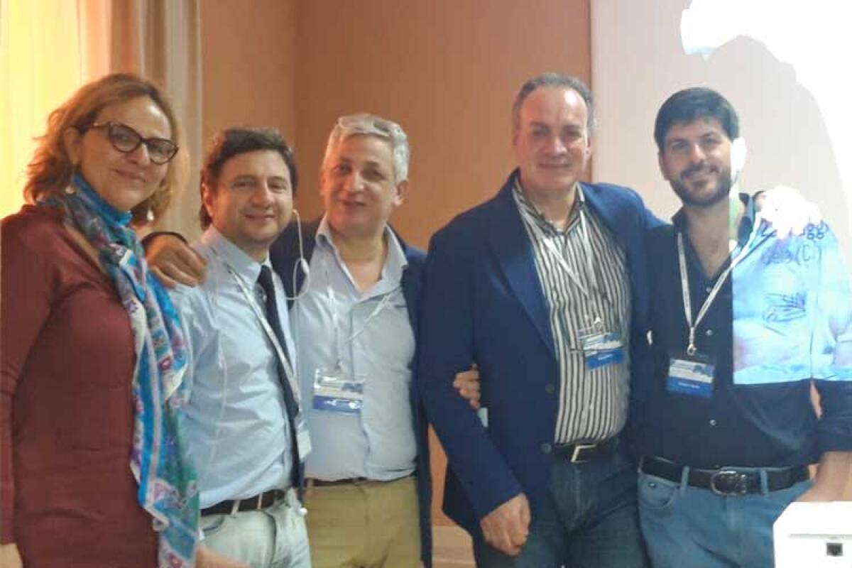 Sanità, il pediatra Caci tra i relatori sulle tecniche di rianimazione neonatale - Il dirigente dell'unità operativa dell'ospedale "Vittorio Emanuele", Rosario Caci, con tutti gli altri relatori dell'evento.