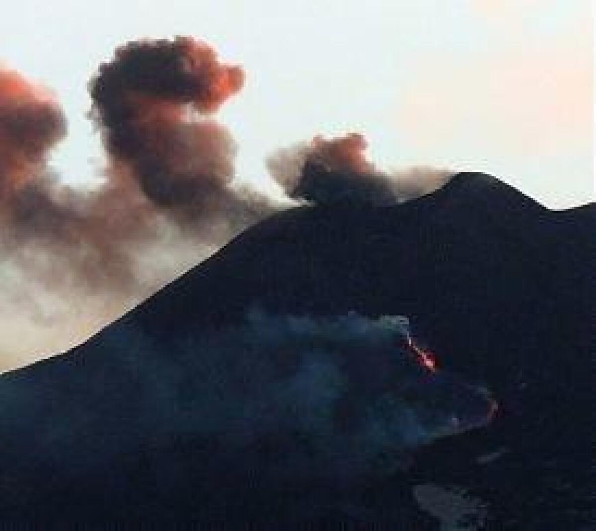 ETNA: ATTIVITÀ STROMBOLIANA SUL VULCANO, OPERATIVO AEROPORTO CATANIA - 