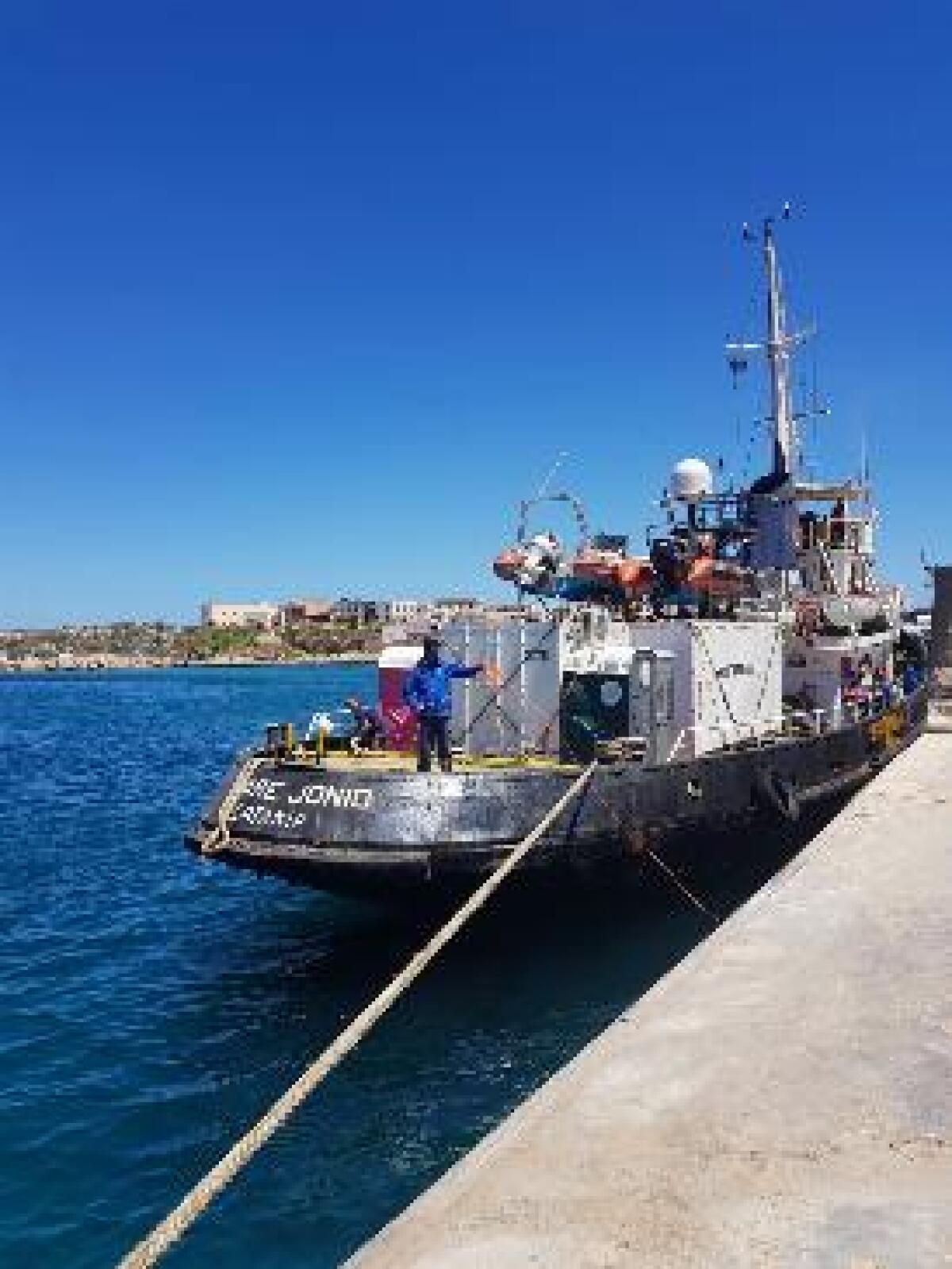 NAVE MARE JONIO A LAMPEDUSA. SBARCATI MIGRANTI, DISPOSTO SEQUESTRO - 