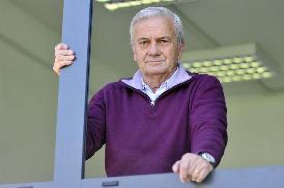GIGI SIMONI RICOVERATO IN GRAVI CONDIZIONI DOPO UN MALORE -