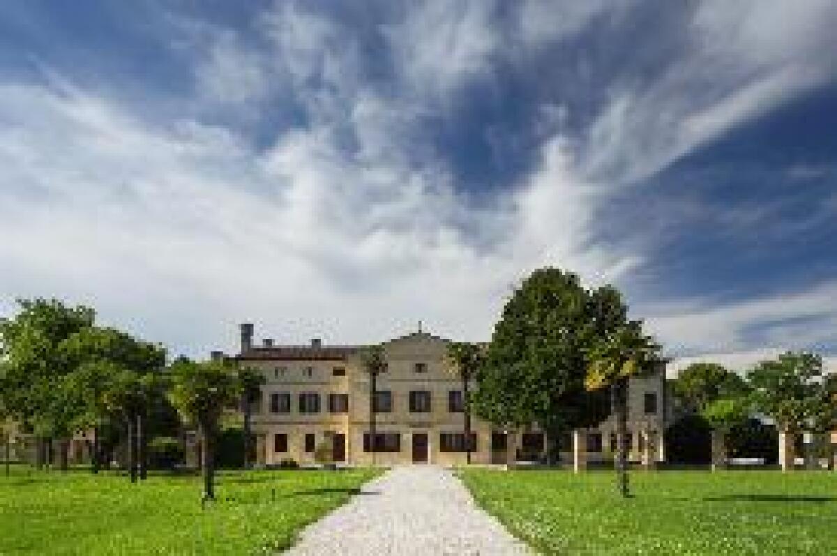 GENAGRICOLA RESTITUISCE A COMUNITÀ STORICA TENUTA DI CA' CORNIANI - 