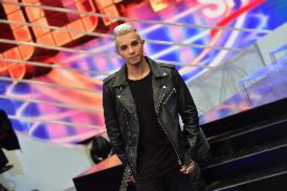 FURTO DI MAGLIETTE, ARRESTATO IL CANTANTE MARCO CARTA - 