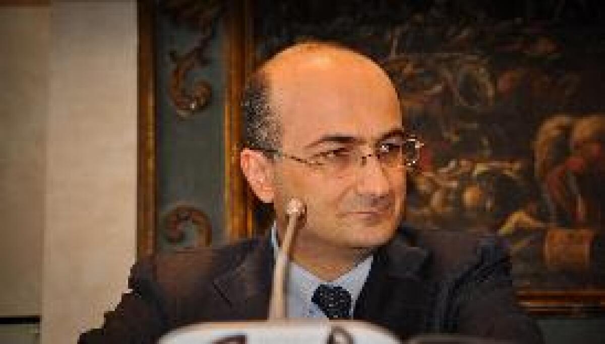LIBRI:"INDIMENTICABILE", PREZIOSI RACCONTA I 33 GIORNI DI PAPA LUCIANI - 