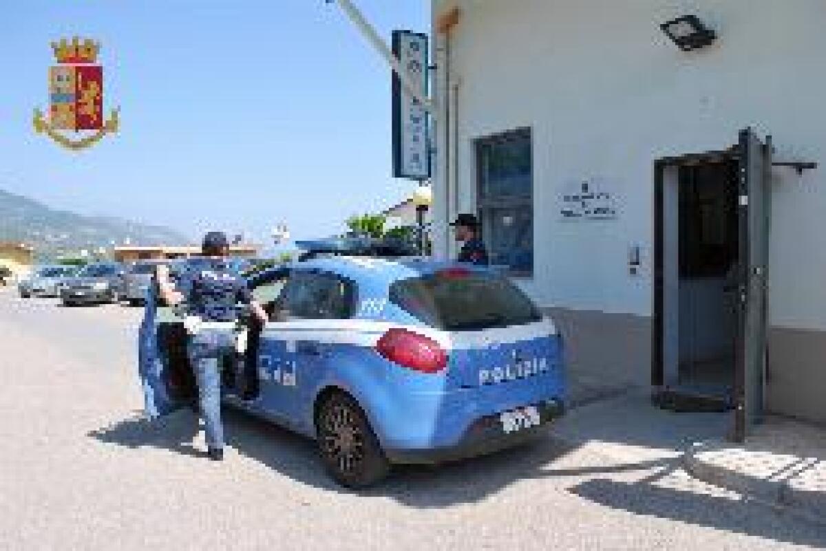 ASSOLDA UN SICARIO PER UCCIDERE LA MOGLIE, ARRESTATO - 