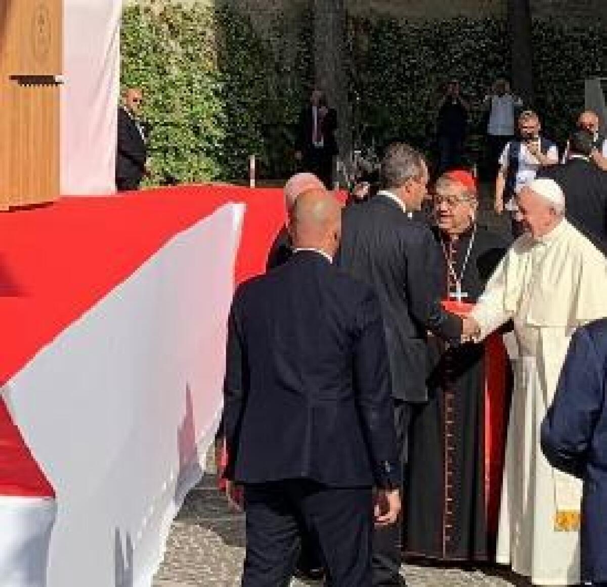 PAPA "NEL MEDITERRANEO ACCOGLIENZA E DIALOGO" - 