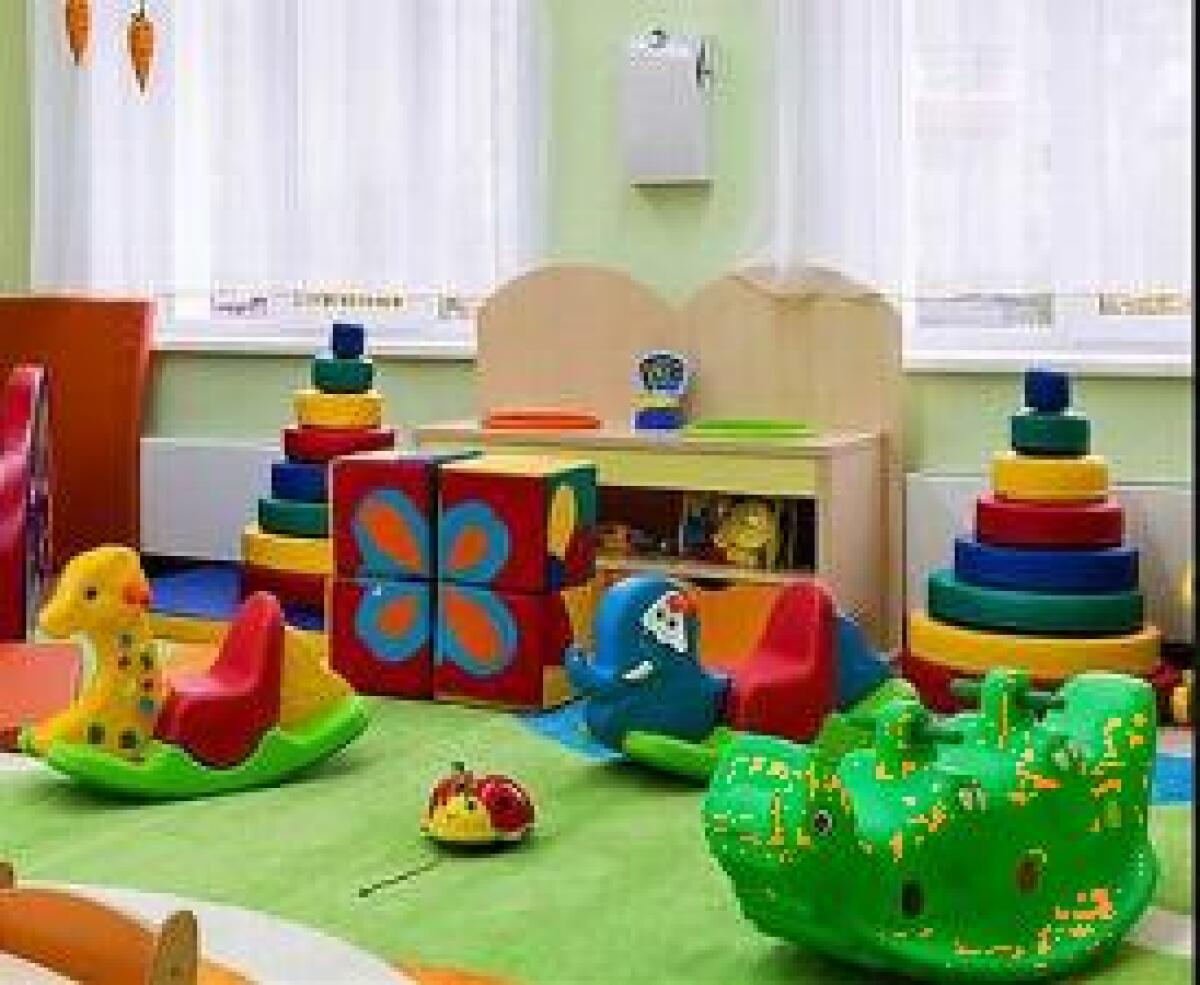 MALTRATTAMENTI AI BIMBI DELL'ASILO, SOSPESE SEI MAESTRE NEL PALERMITANO - 