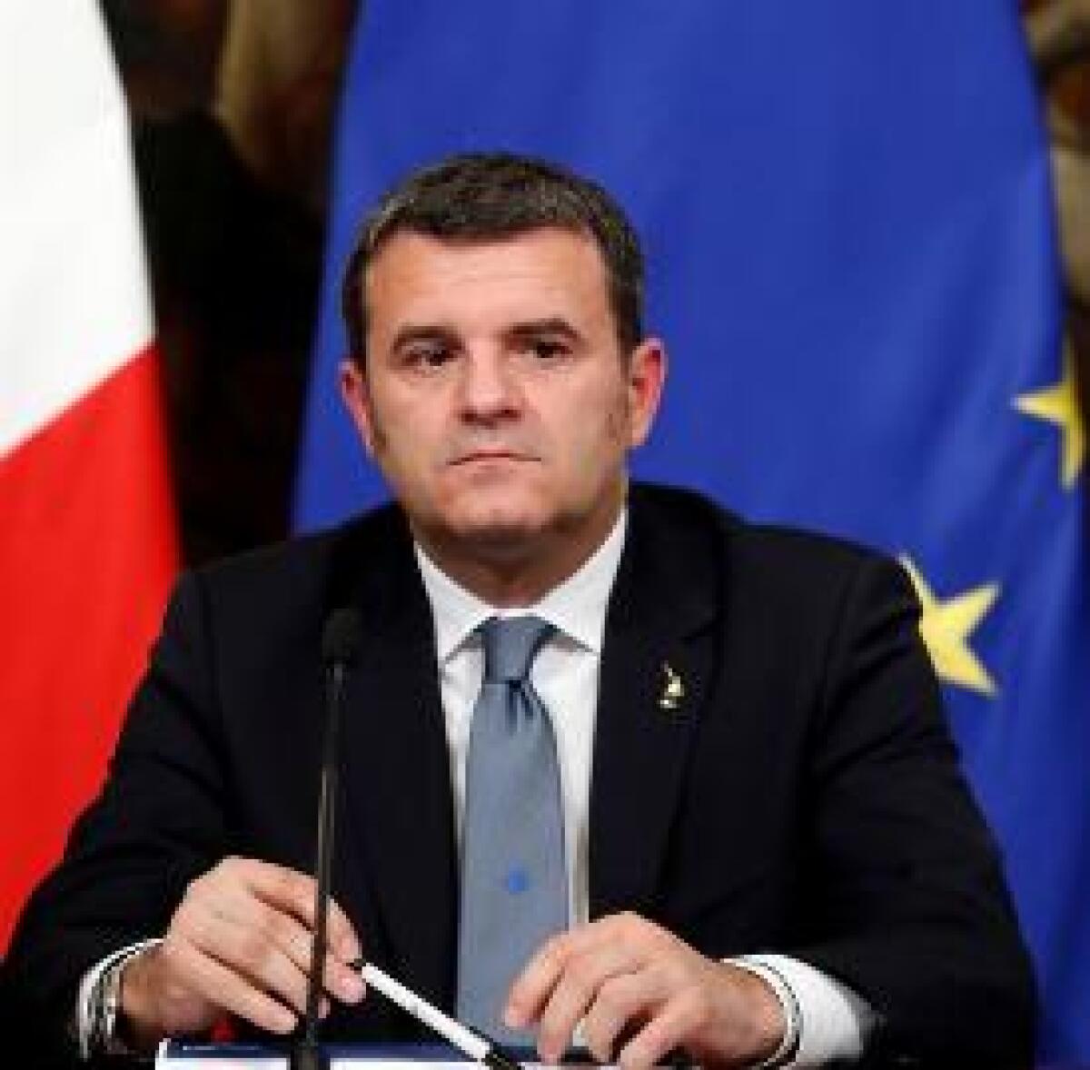 GOVERNO, CENTINAIO "AUSPICO CHE CONTE FACCIA UN MIRACOLO" - 