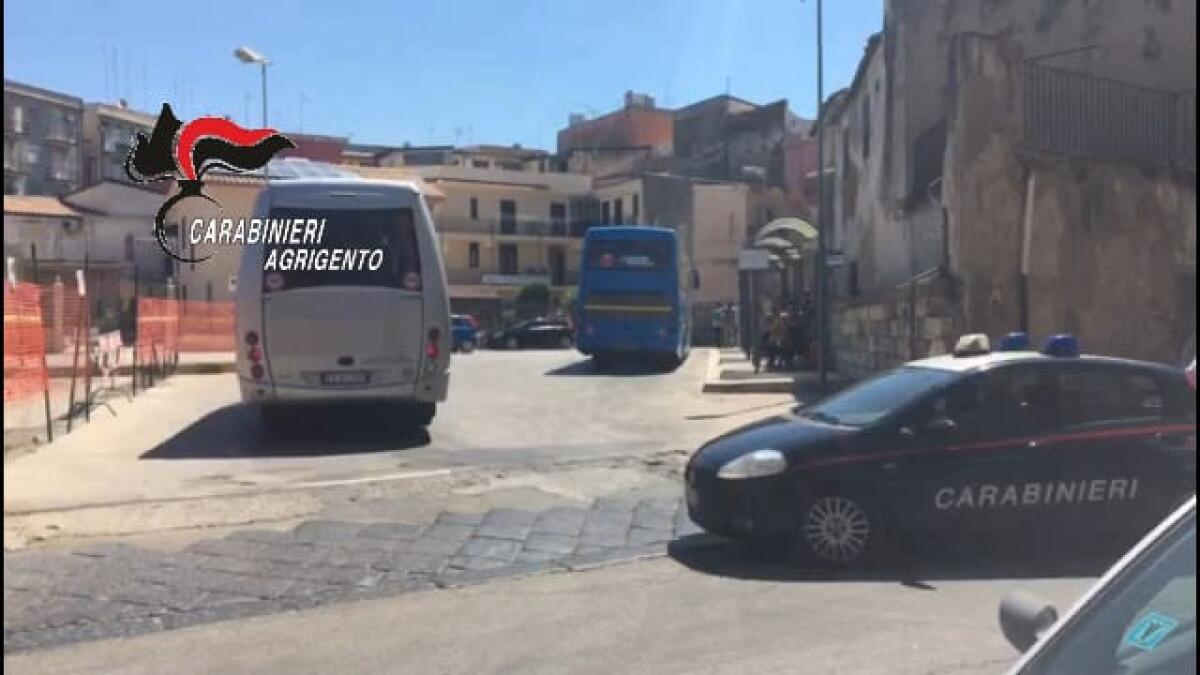 Lo spaccio anche nei centri di accoglienza per migranti, 5 arresti a Licata - 