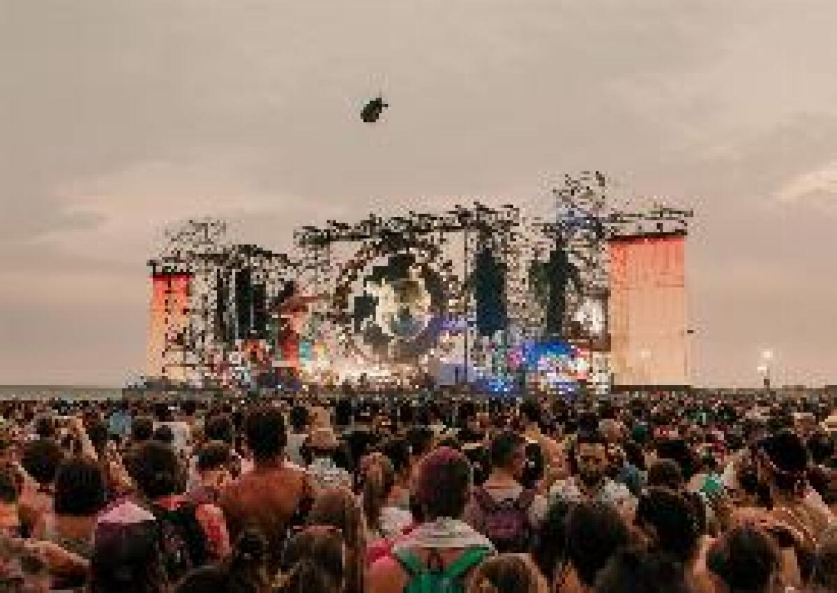 IL TOUR DI JOVANOTTI FA TAPPA A CASTELVOLTURNO - 