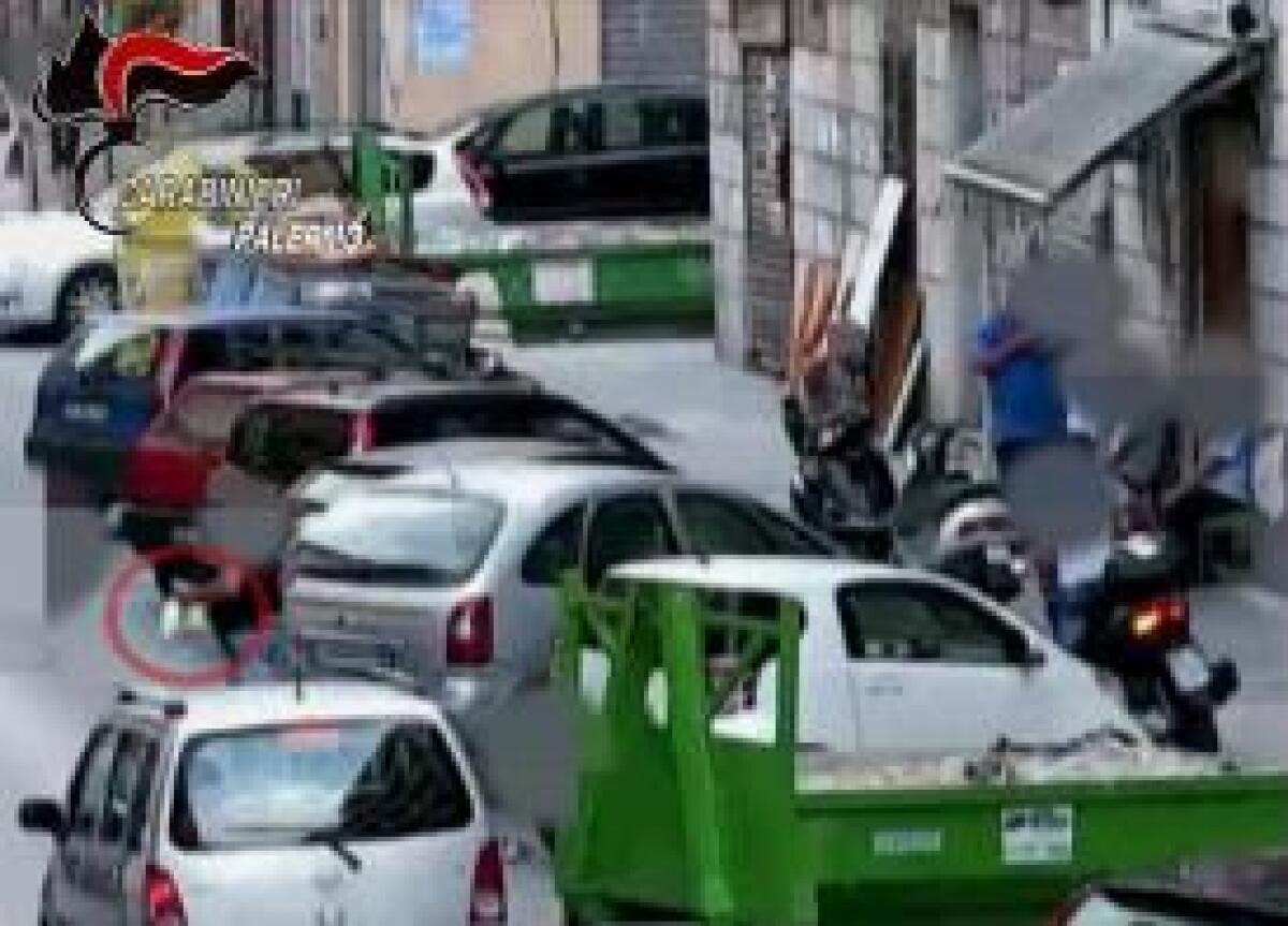 ASSE DELLA DROGA TRA PALERMO E NAPOLI, 12 ARRESTI - 
