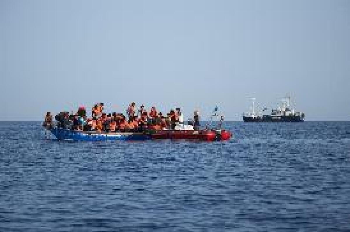A POZZALLO SBARCANO 47 MIGRANTI, 44 SOCCORSI DALLA ALAN KURDI - 