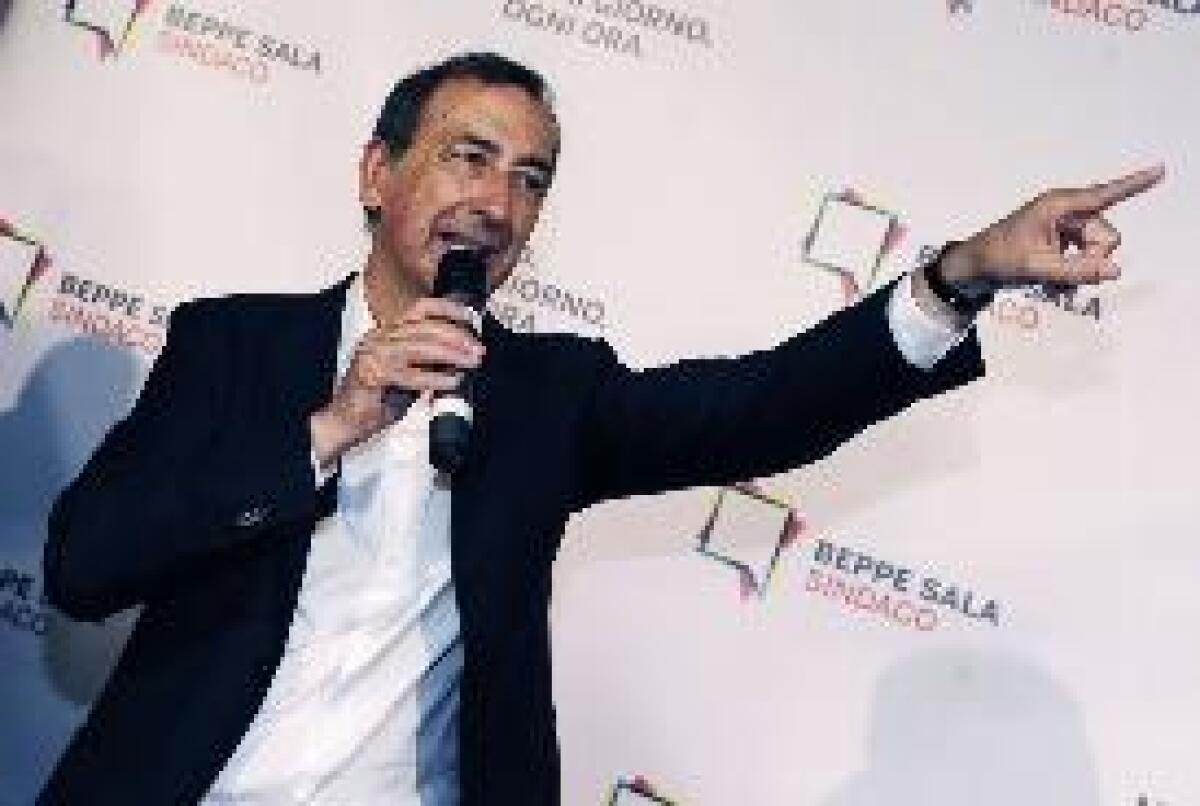 SALA "DEMOLIZIONE SAN SIRO? SE NE PARLERA' IN CONSIGLO" - 