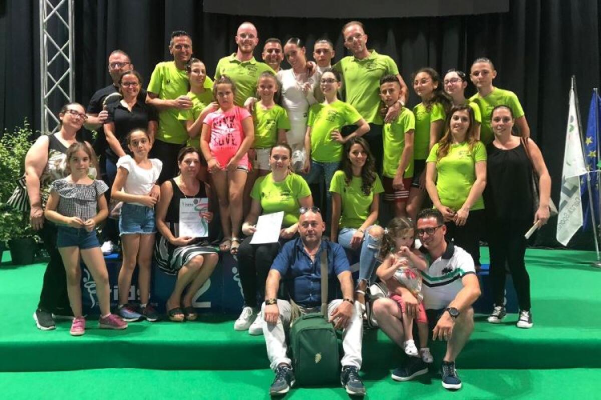 La Lions Dance si porta il titolo di campione italiano nel latino americano a Rimini - 