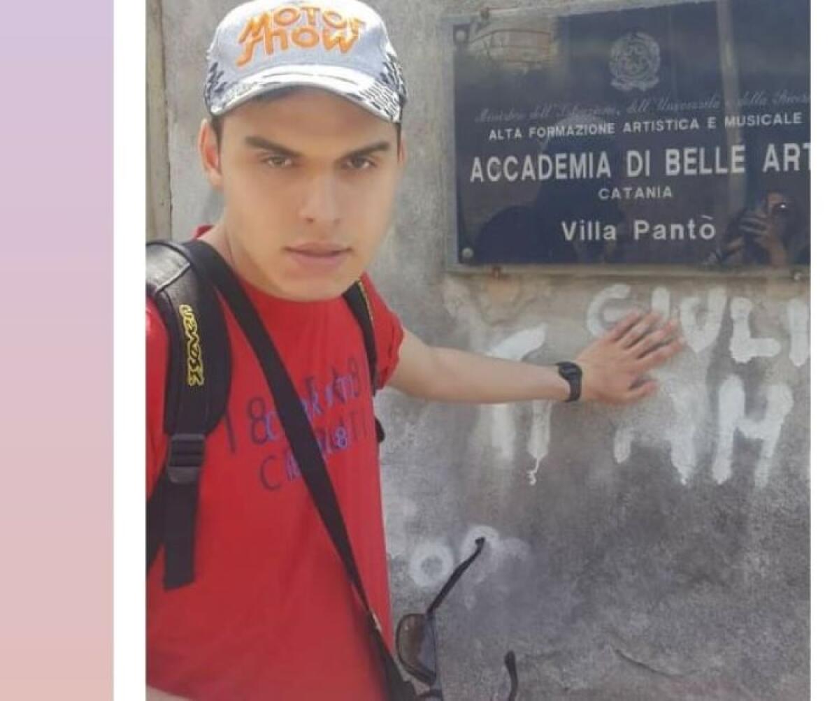 Lo studente "speciale" Simone si diploma all'Artistico ma il futuro è incerto - 