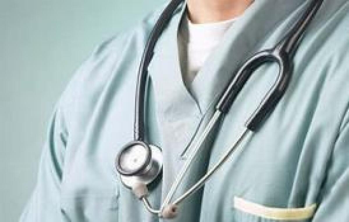 ASSENTEISMO ALL'OSPEDALE DI MOLFETTA, 12 ARRESTI - 