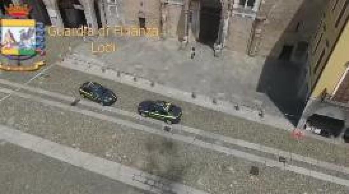 SCOPERTE A LODI FALSE ONLUS PER I MIGRANTI, 11 ARRESTI - 