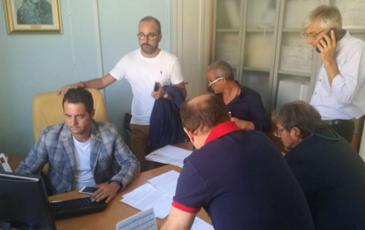 Investimenti a rischio, giunta e sindacati scrivono al governo: "Convocare subito tavolo su protocollo" - Sindaco e vice hanno convocato sindacati in municipio per fare fronte comune