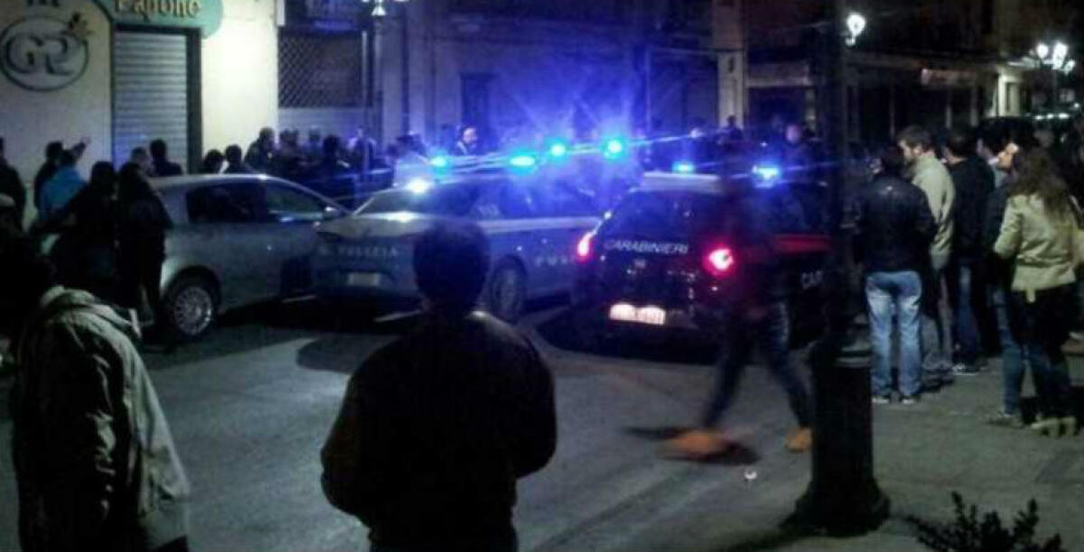 Rissa nella notte in via Colombo tra cittadini extracomunitari, due feriti - 