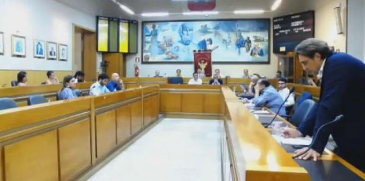 "Comune solido", Depetro risponde all'opposizione: pro-Greco bocciano l'atto d'indirizzo - 