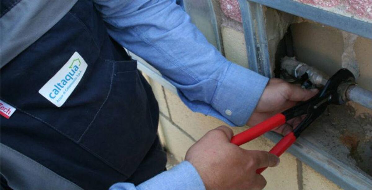 Comune chiede a Caltaqua di pagare Tosap, azienda dice no alle cartelle del municipio - 